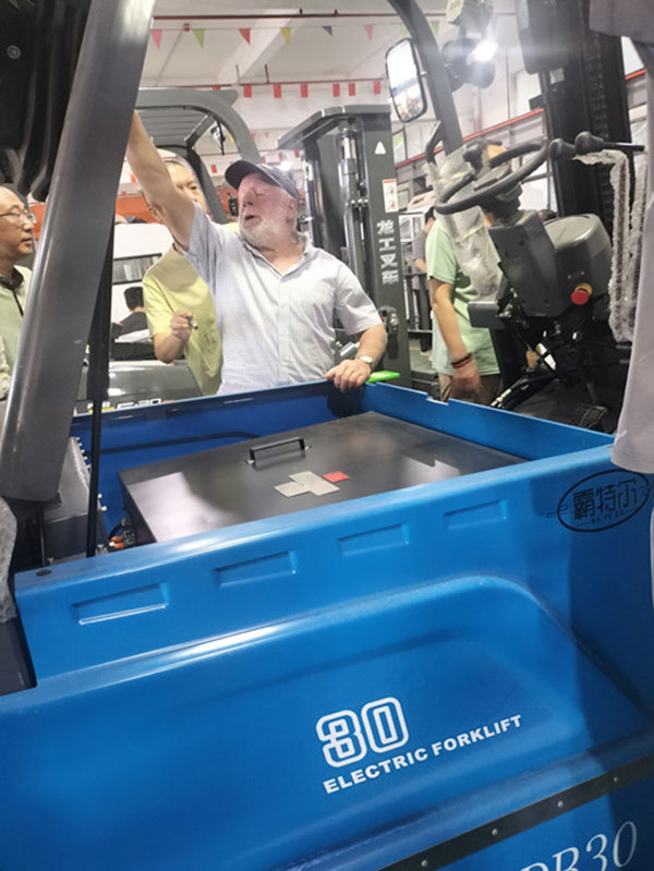 Two Bay Forks customer visit at the Bater facility, photo 7